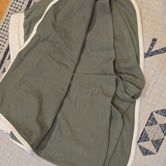 Zenana Boutique SET Blue Grey  and Cream Long Sleeve Skort Small Terry Cloth - Picture 9 of 13